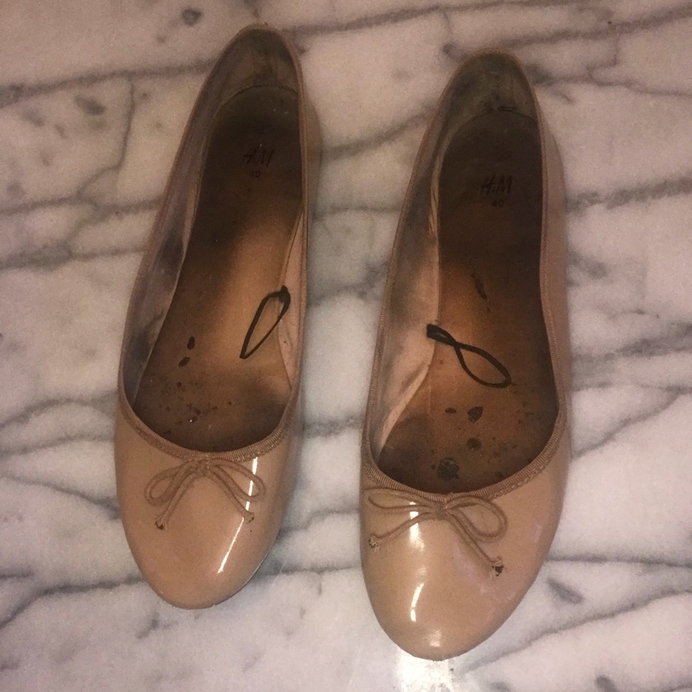 Nude flats